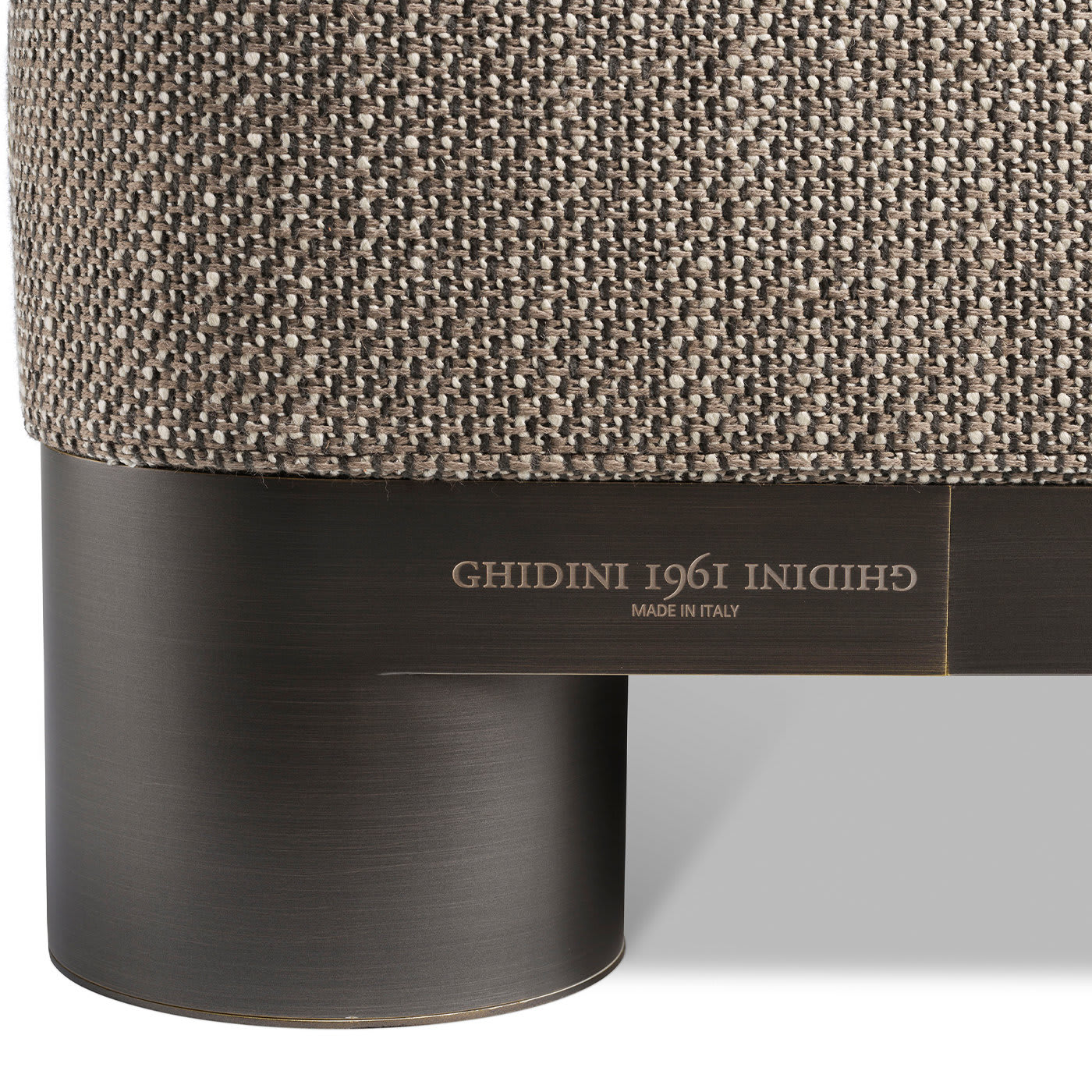 Bold Ottoman by GHIDINI1961