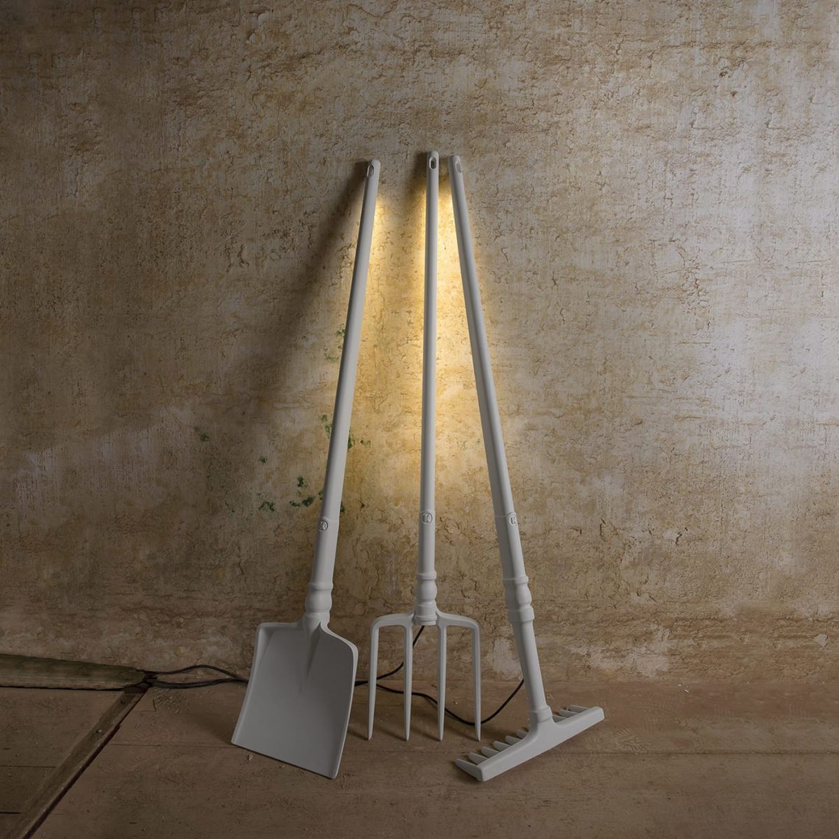 Tobia Shovel Floor Lamp by Karman