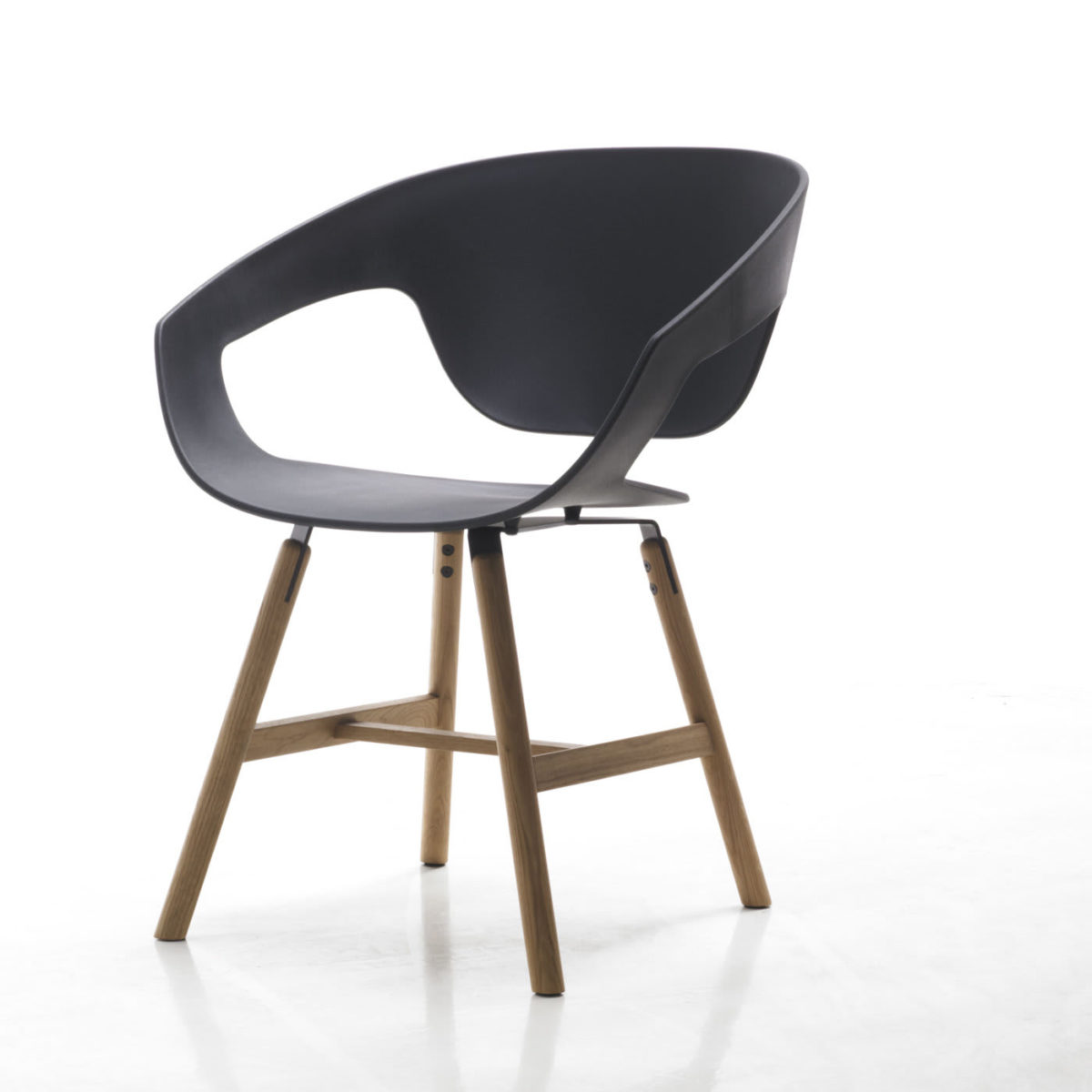 Vad Set of 2 Black Chairs by Casamania & Horm