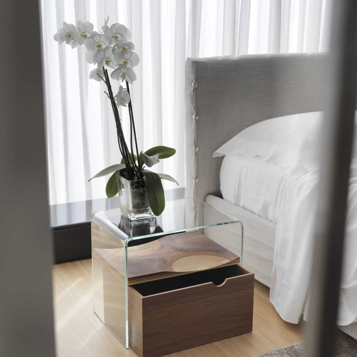 Bifronte Nightstand with Drawer by Casamania & Horm