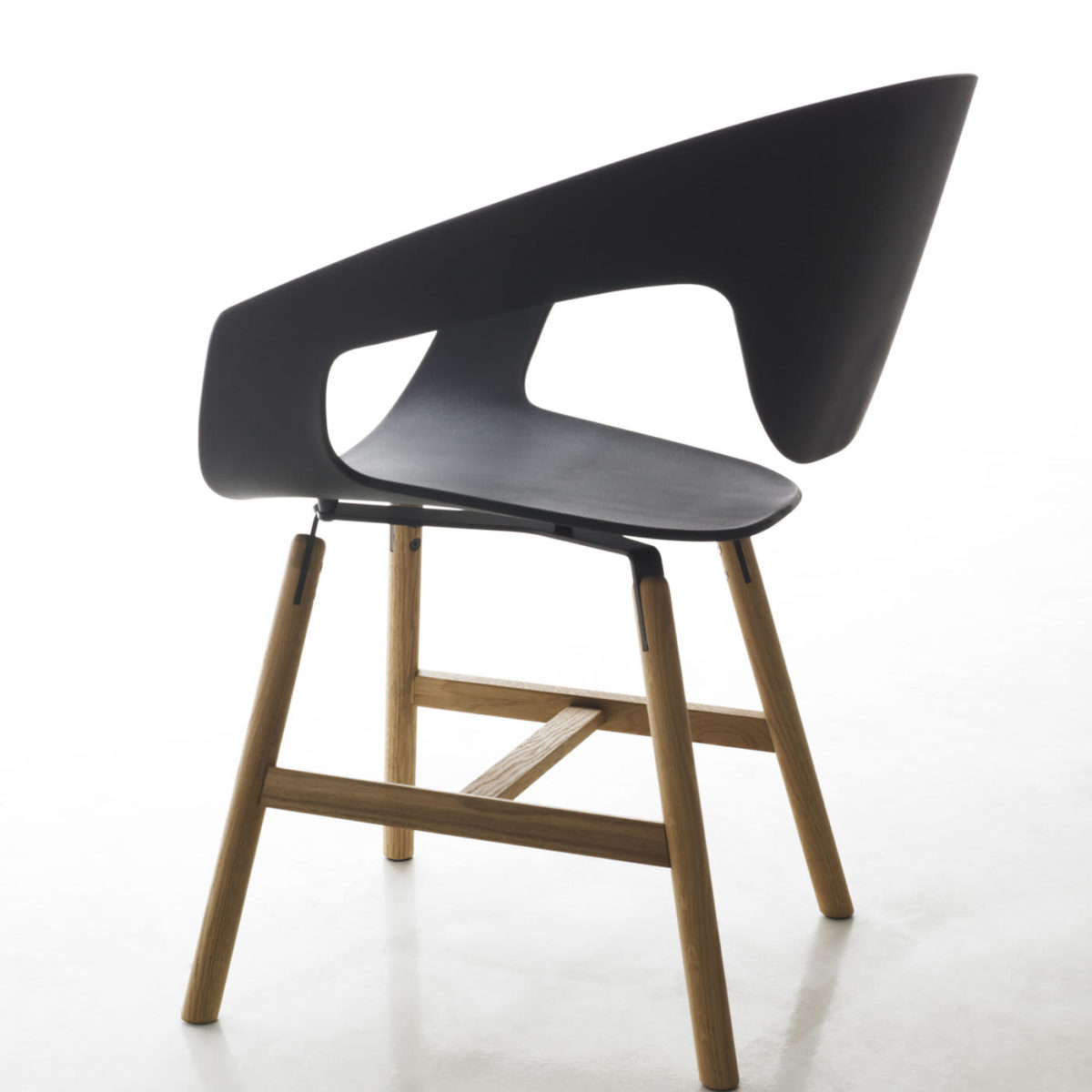 Vad Set of 2 Black Chairs by Casamania & Horm