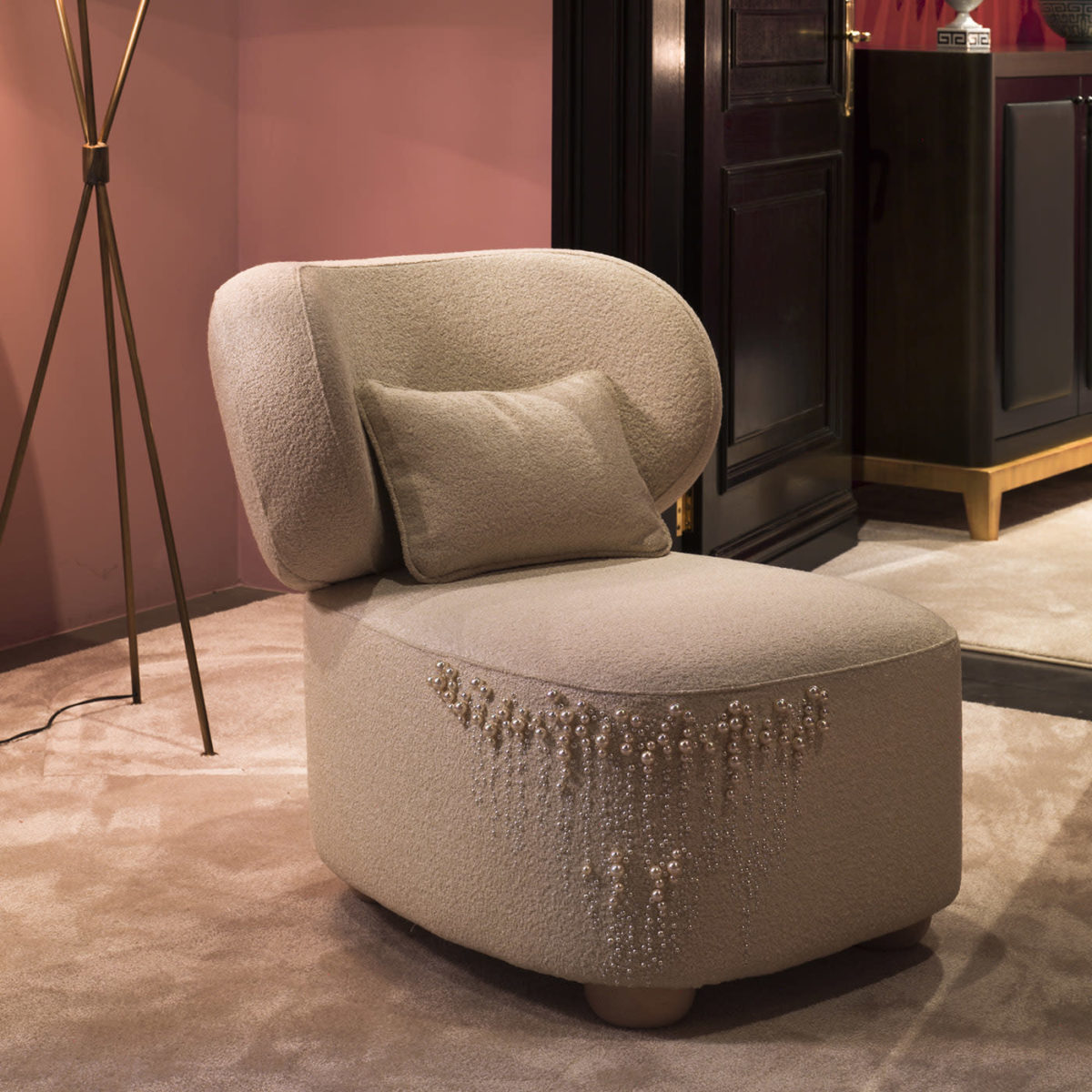 Daphne Oyster Armchair by Chiara Provasi