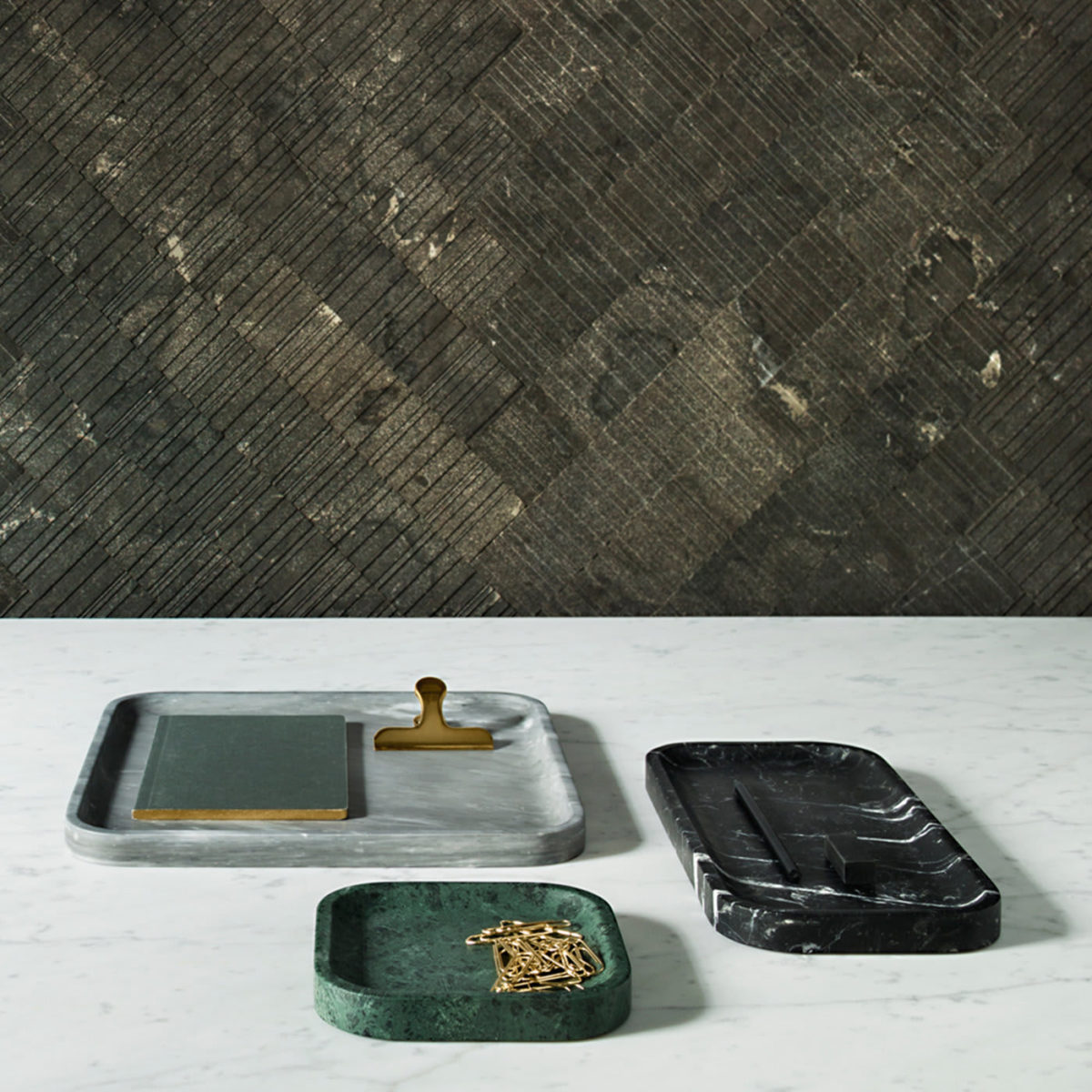 Pietra L04 Tray in Grigio Versilia Marble by Salvatori