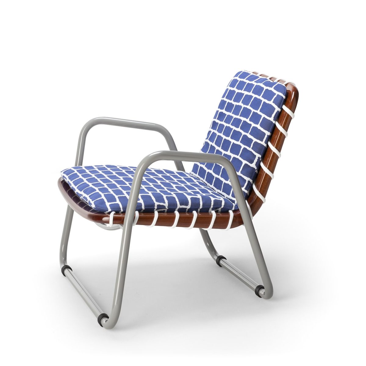 Sunset Lounge Armchair by Exteta