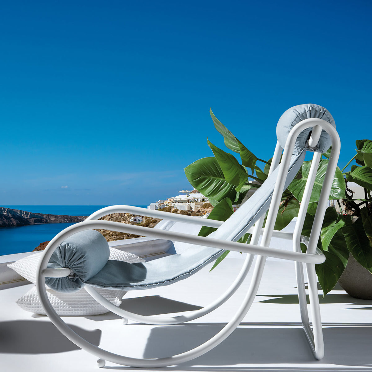 Locus Solus White Armchair by Exteta