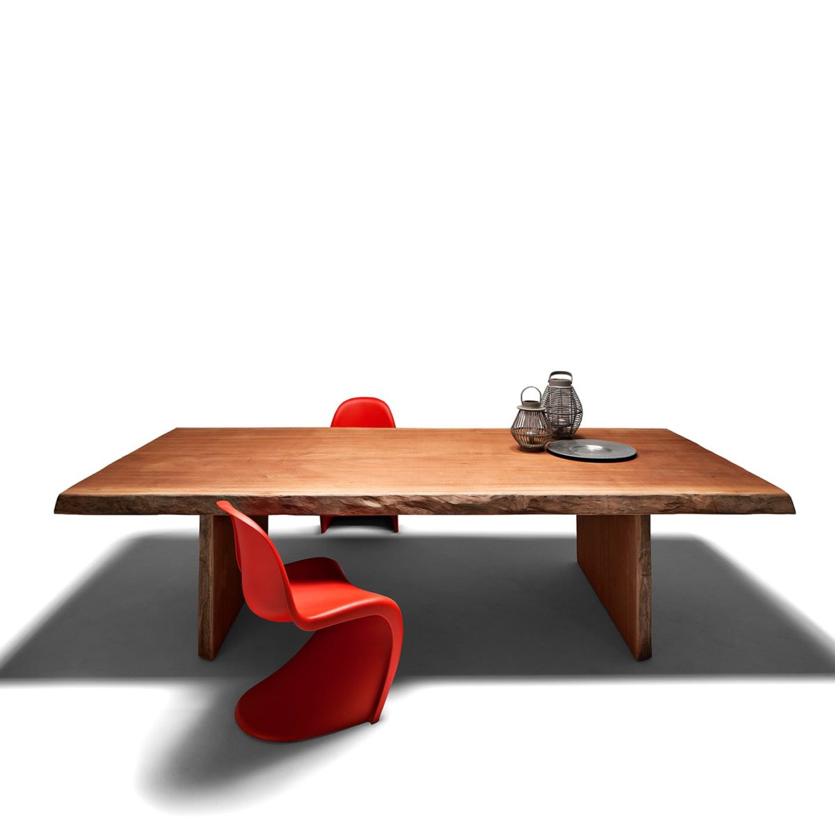 Individual Dinner Table by Exteta