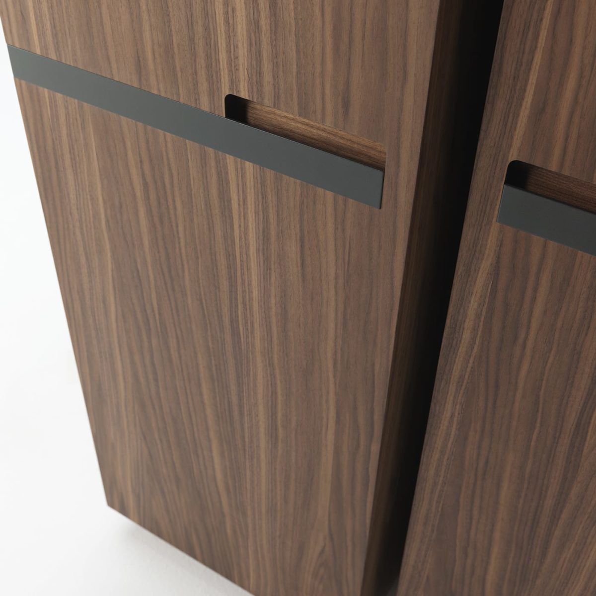 Nuit 2 -Door Walnut Closet by Riva 1920