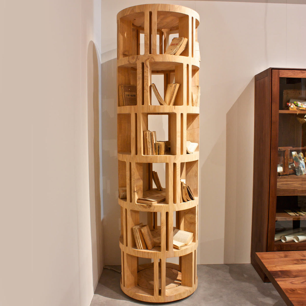 Torre Lignea 7-Shelf Cedar Bookcase by Riva 1920