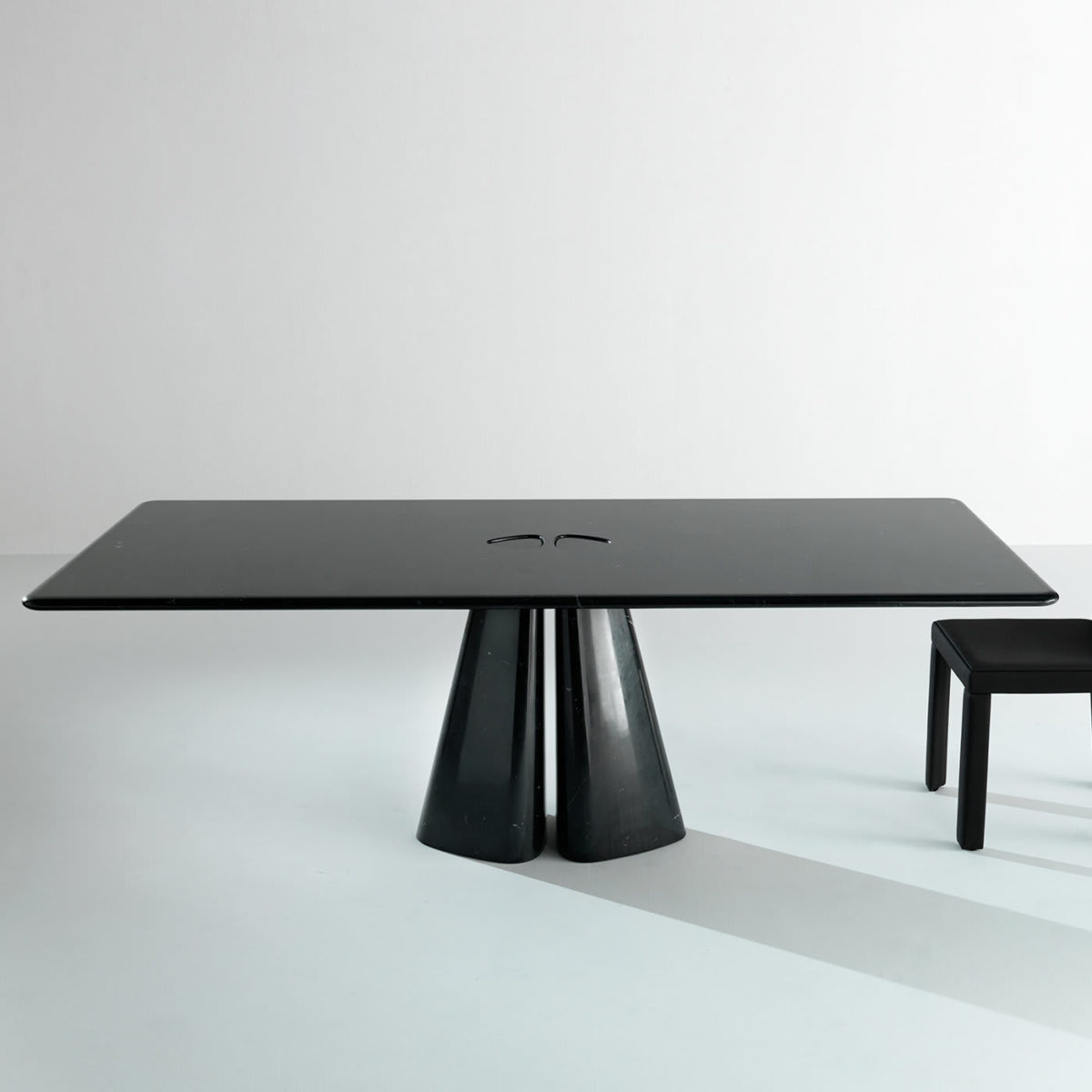 Raja Dining Table by Laura Meroni