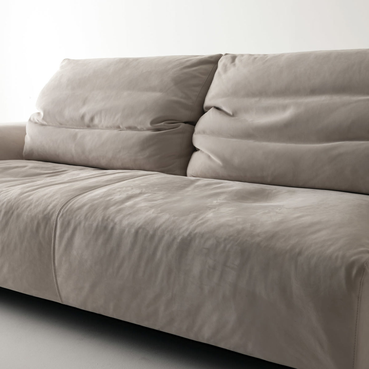 Metropol Sofa by Laura Meroni