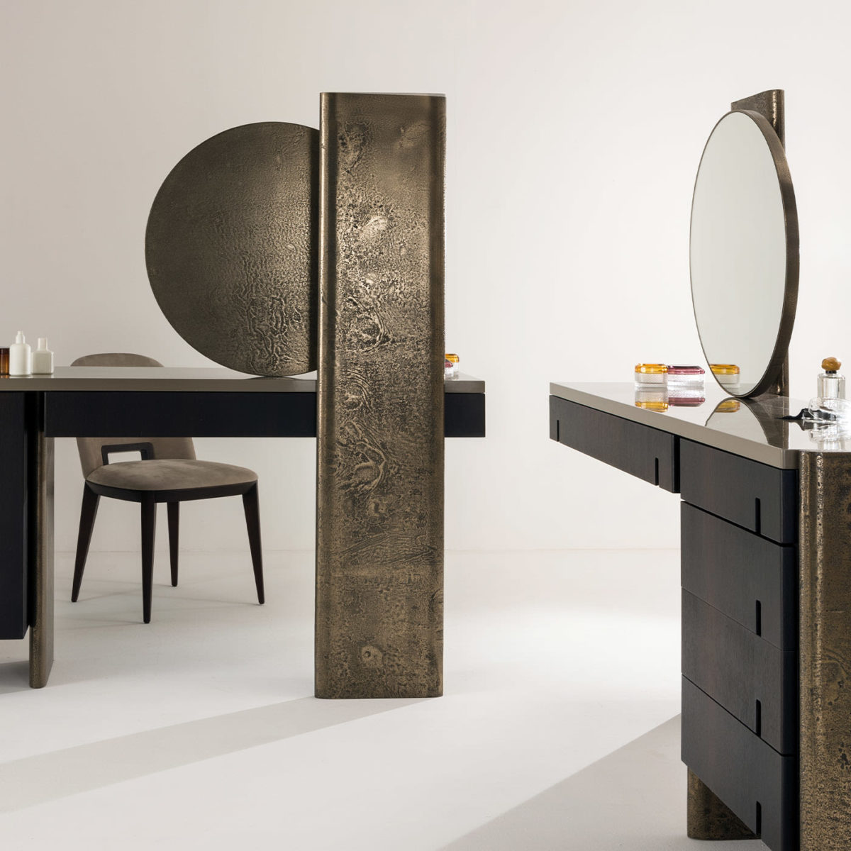 Outfit Vanity Console by Laura Meroni