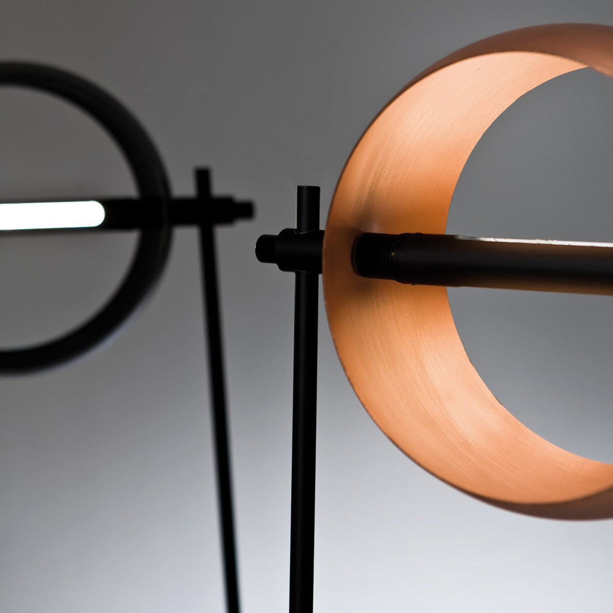 Globe Table Lamp by Laura Meroni