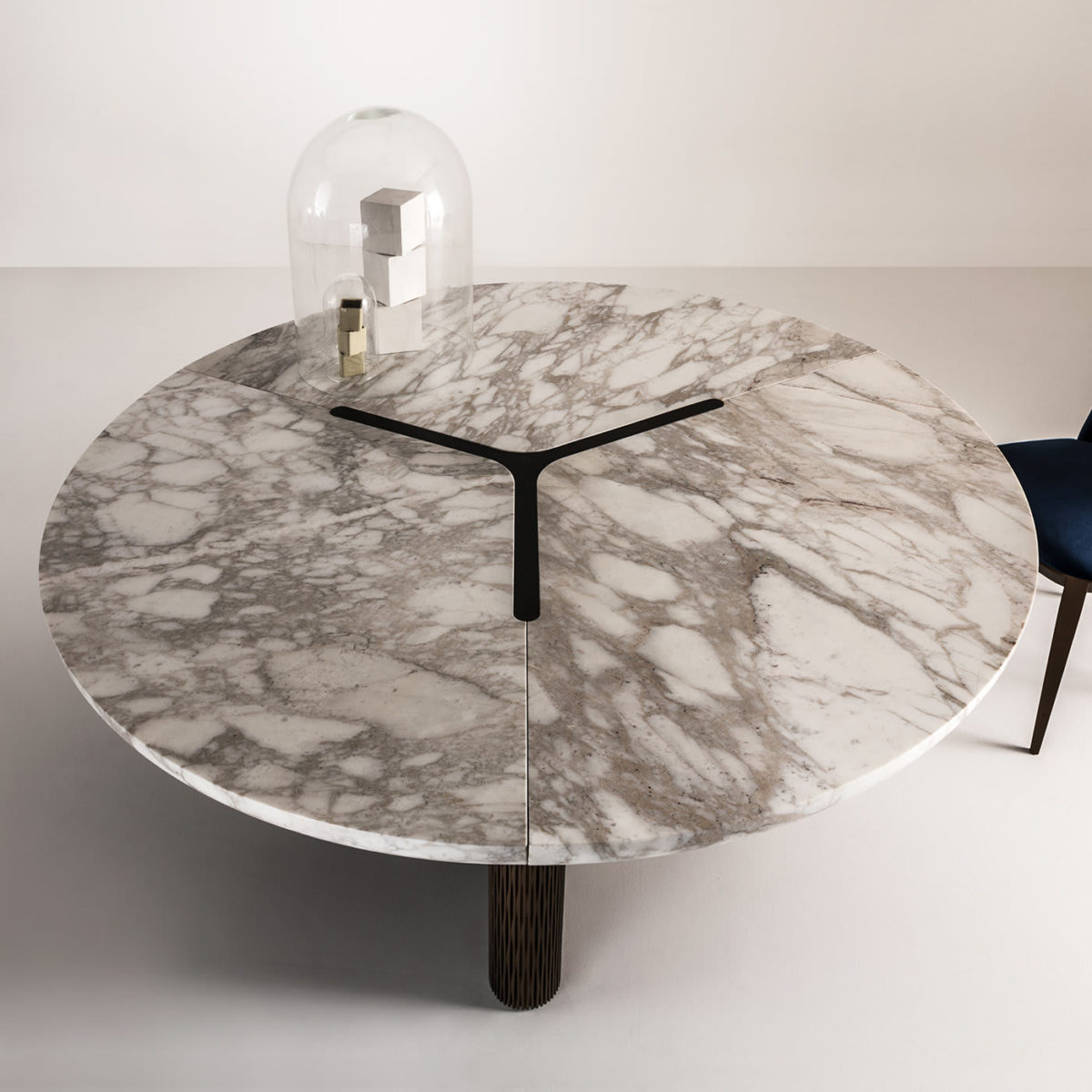 Infinity Dining Table by Laura Meroni