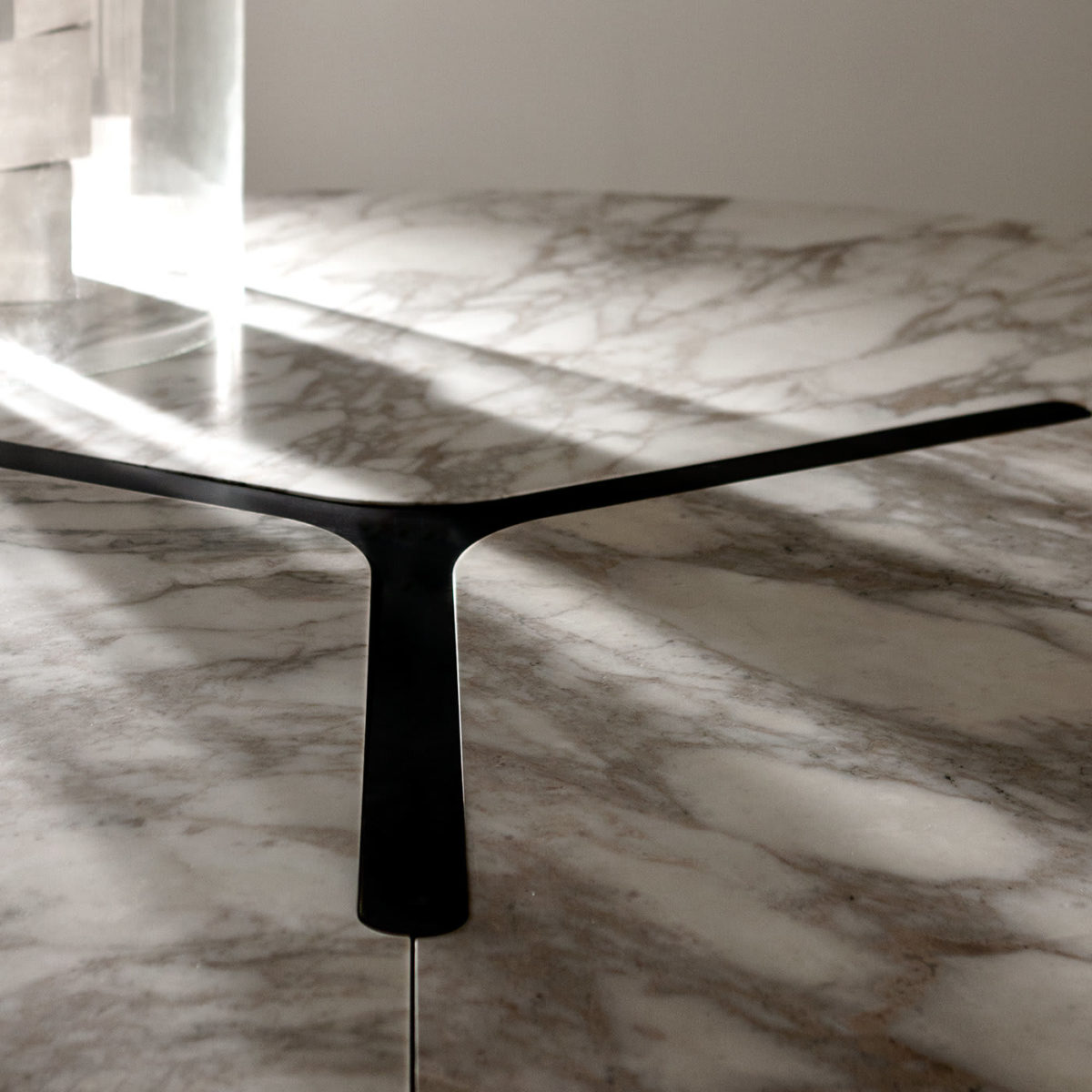 Infinity Dining Table by Laura Meroni