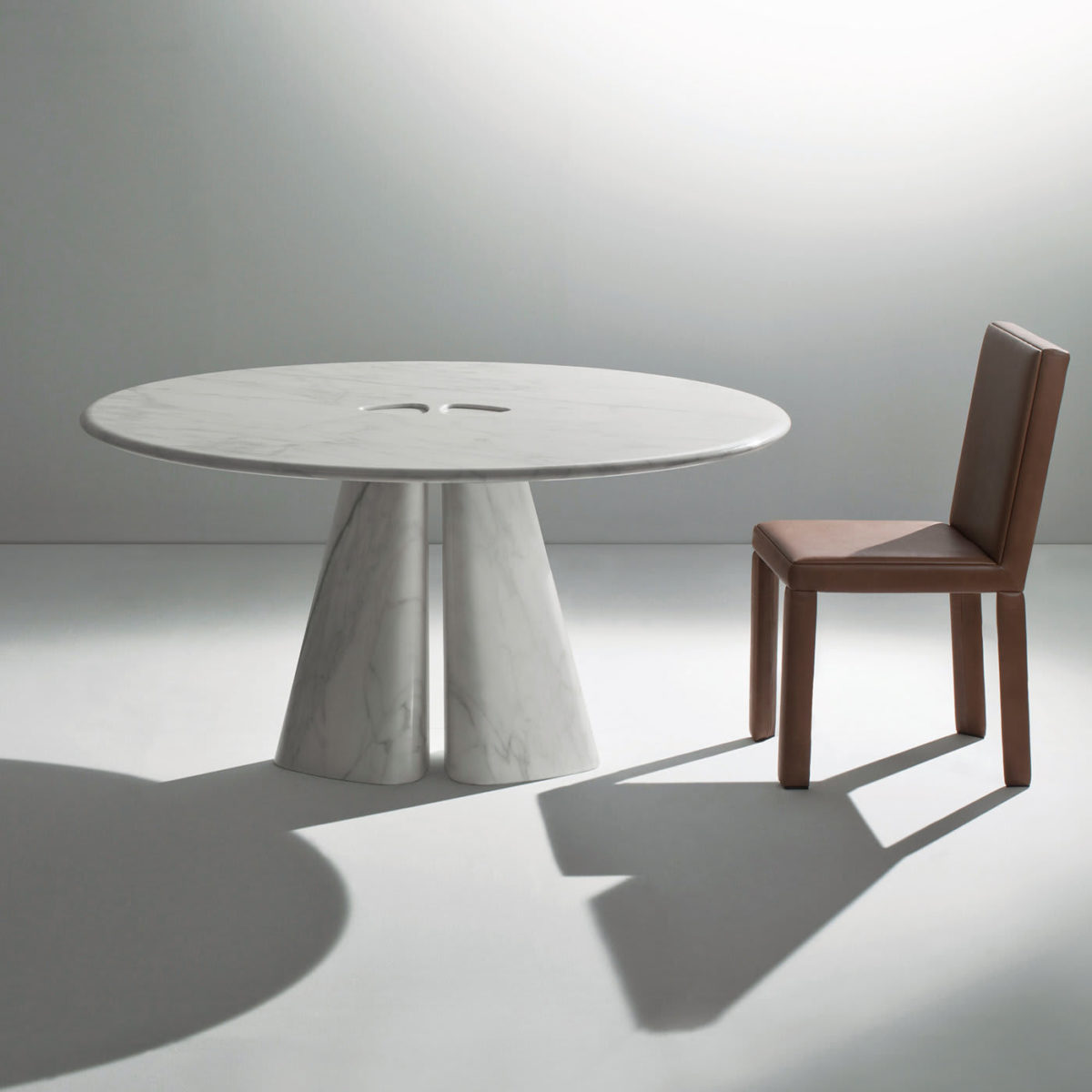 Raja Round Table by Laura Meroni